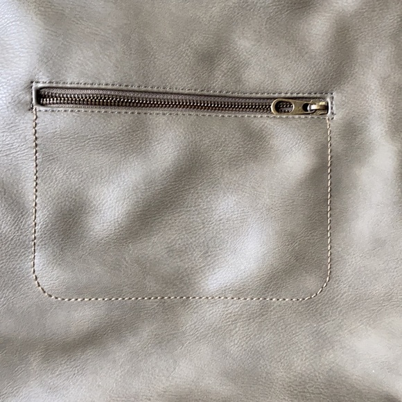 Universal Thread Backpack - Picture 3 of 13